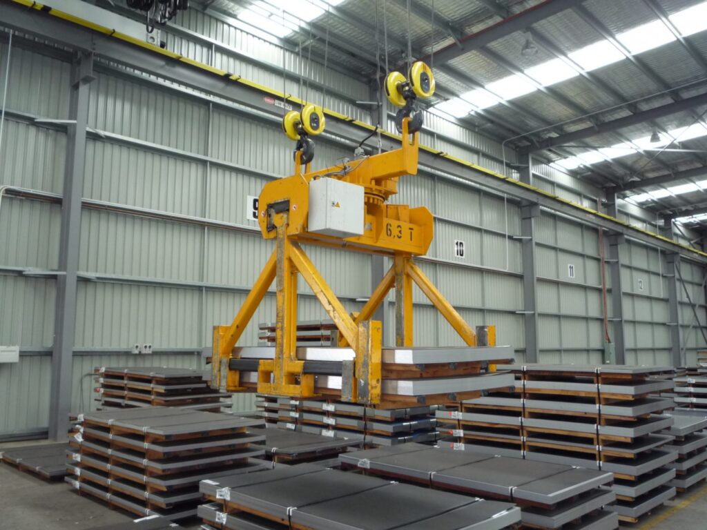 Sheet Stack Lifter with Slewing Gear