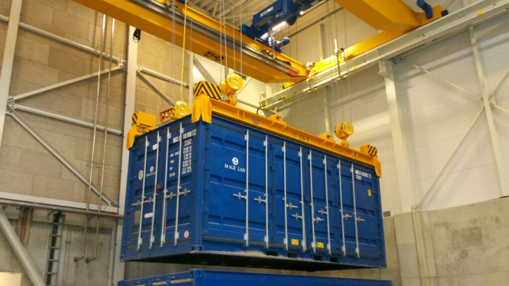 Container Spreader, Adapter Container Spreader, Containergreifer, Containertraverse, Lastaufnahmemittel, Überhöhungsrahmen, Überhöhenrahmen, Container Spreader, Lastaufnahmemittel, Containergeschirr, Hebegeschirr, Kranstreuer, Integral-Spreader, Nordgreif