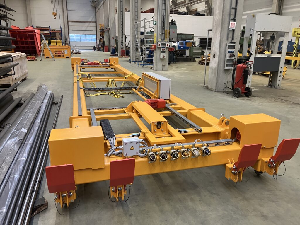 Container Spreader, Adapter Container Speader, Containergreifer, Containertraverse, Lastaufnahmemittel, Überhöhungsrahmen, Überhöhenrahmen, Container Spreader, Lastaufnahmemittel, Containergeschirr, Hebegeschirr, Kranstreuer, Integral-Spreader